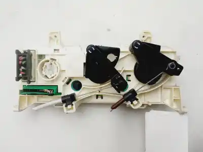 Second-hand car spare part heating / air conditioning control panel for renault clio ii fase ii (b/cb0) expression oem iam references 8200147160