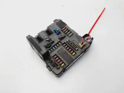 Second-hand car spare part fuse box unit for renault megane ii sedán (lm0/1_) 1.5 dci (lm0f, lm0t, lm2b) oem iam references 8200306033a  