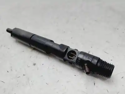 Автозапчастина б/у инжектор для renault clio iii expression посилання на oem iam 8200815416  