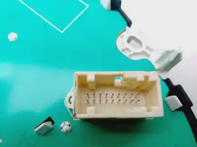 Peça sobressalente para automóvel em segunda mão quadrante por citroen c3 live referências oem iam 98041181xt