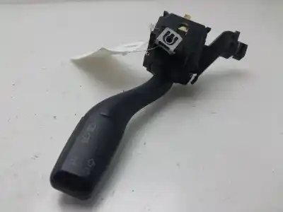 Pièce détachée automobile d'occasion COMMANDE DE CLIGNOTANTS pour AUDI A3 SPORTBACK (8P)  Références OEM IAM 8P0953513A  