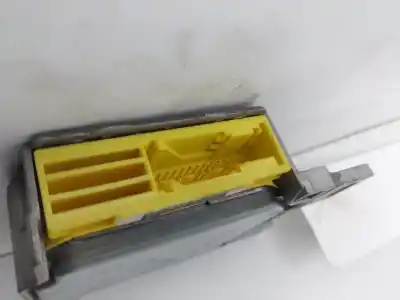 Автозапчастина б/у блок управління подушками безпеки для renault clio ii fase i (b/cbo) 1.9 d alize посилання на oem iam 7700428310
