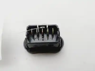 Second-hand car spare part right front power window switch for dacia duster (hs_) 1.5 dci (hsmc) oem iam references 8200602227  