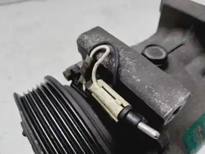 Pezzo di ricambio per auto di seconda mano compressore aria condizionata per renault clio ii fase i (b/cbo) 1.9 d alize riferimenti oem iam 7700111235  