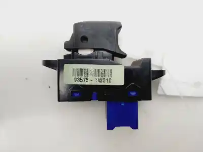Peça sobressalente para automóvel em segunda mão botão / interruptor elevador vidro dianteiro direito por kia rio (yb) concept referências oem iam 935751w010  