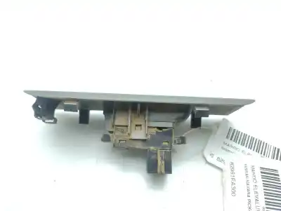Second-hand car spare part Rear Left Power Window Switch for NISSAN NAVARA PICK-UP (D40M) Double Cab SE 4X4 OEM IAM references 82961EA300  