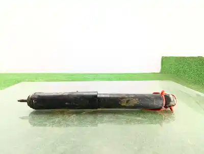 Pezzo di ricambio per auto di seconda mano Ammortizzatore Posteriore Destro per MITSUBISHI MONTERO (V20/V40) 2800 TD GLS Riferimenti OEM IAM MB663364  