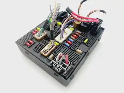 Gebrauchtes Autoersatzteil relais sicherungskasten multifunktionsrelais zum renault scénic iii (jz0/1_) 1.9 dci (jz0j, jz1j, jz1k, jz1s) oem-iam-referenzen 284b62342r  