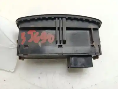 Автозапчастина б/у увага для audi a1 (8x) attraction посилання на oem iam 8x0959672a  