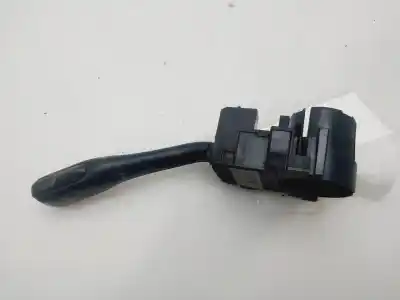 Pièce détachée automobile d'occasion commande de clignotants pour volkswagen passat b5.5 variant (3b6) 1.9 tdi références oem iam 8l0953513g  