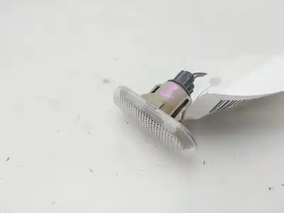 Peça sobressalente para automóvel em segunda mão farolim do lado esquerdo por dacia logan ambiance referências oem iam 8200257684   Peça sobressalente para automóvel em segunda mão farolim do lado esquerdo por dacia logan ambiance referências oem iam 8200257684