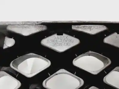 Second-hand car spare part front grille for toyota yaris (ncp1/nlp1/scp1) 1.4 d-4d linea luna oem iam references 531010d070  