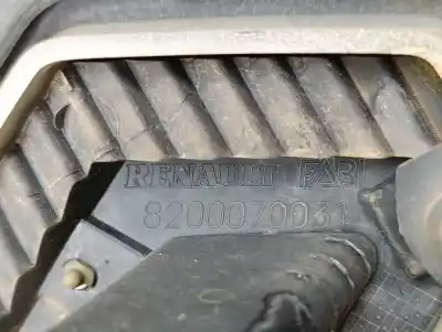 Автозапчасти б/у передняя решетка за renault kangoo (f/kc0) luxe privilege ссылки oem iam 8200331208  