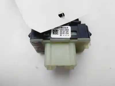 Автозапчасти б/у УПРАВЛЕНИЕ ЗАДНИМИ ПРАВЫМИ СТЕКЛАМИ за DACIA SANDERO  ссылки OEM IAM 254118439R  