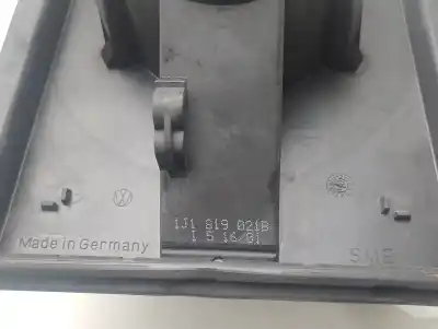 Piesă de schimb auto la mâna a doua VENTILATOR DE ÎNCALZIRE pentru VOLKSWAGEN GOLF IV BERLINA (1J1)  Referințe OEM IAM 1J1819021B  