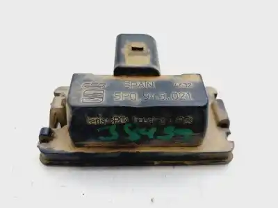 Second-hand car spare part licence plate light for seat leon (1m1) 1.9 tdi oem iam references 5p0943021