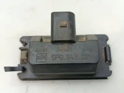 Second-hand car spare part licence plate light for seat leon (1m1) 1.9 tdi oem iam references 5p0943021