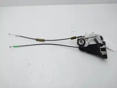 Автозапчастина б/у замок дверей заднього лівого для toyota prius (nhw30) plug-in hybrid advance посилання на oem iam 6906047070  