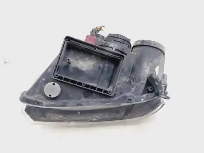 Second-hand car spare part right headlight for opel meriva cosmo oem iam references 93321053  