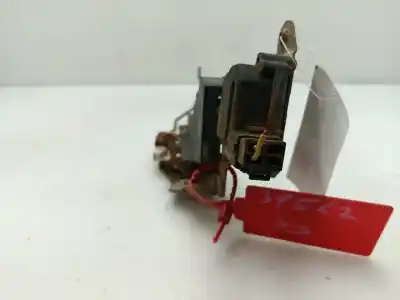 Автозапчастина б/у замок передній праві двері для HYUNDAI ACCENT (LC) GL 4P Посилання на OEM IAM 9574825000  