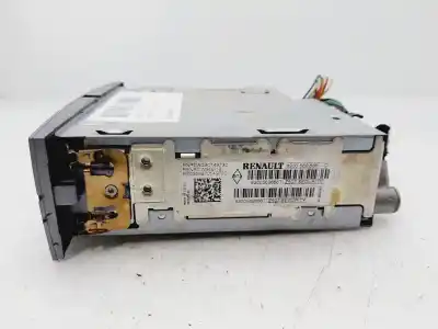 Pièce détachée automobile d'occasion SYSTÈME AUDIO / RADIOCD pour RENAULT SCENIC II  Références OEM IAM 8200562686T  