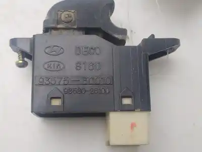 Peça sobressalente para automóvel em segunda mão botão / interruptor elevador vidro traseiro esquerdo por hyundai santa fe (sm) 2.0 crdi vgt comfort referências oem iam 935753c010  