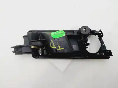 Peça sobressalente para automóvel em segunda mão Puxador Interior Traseiro Direito por AUDI A2 (8Z) 1.4 TDI (66kW) 90 CV / 66 KW Referências OEM IAM 8Z0839020  