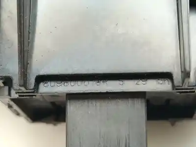 Pièce détachée automobile d'occasion COMMANDE DE LÈVE VITRE AVANT DROIT pour RENAULT MEGANE III BERLINA 5 P  Références OEM IAM 809600018R   Pièce détachée automobile d'occasion COMMANDE DE LÈVE VITRE AVANT DROIT pour RENAULT MEGANE III BERLINA 5 P  Références OEM IAM 809600018R