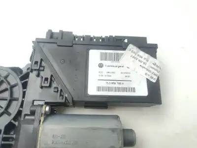 Автозапчасти б/у мотор заднего левого стекла за porsche cayenne (typ 9pa1) s ссылки oem iam 7l0959703c  