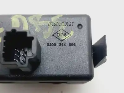Second-hand car spare part hazard warning lights for renault modus confort dynamique 98 cv / 72 kw oem iam references 8200214898  