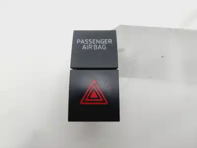 Peça sobressalente para automóvel em segunda mão interruptor 4 piscas - emergência por skoda rapid ambition referências oem iam 5ja953507b   Peça sobressalente para automóvel em segunda mão interruptor 4 piscas - emergência por skoda rapid ambition referências oem iam 5ja953507b