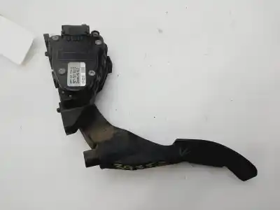 Second-hand car spare part accelerator pedal for audi a2 (8z) 1.4 tdi (66kw) 90 cv / 66 kw oem iam references 8z1721523d   Second-hand car spare part accelerator pedal for audi a2 (8z) 1.4 tdi (66kw) 90 cv / 66 kw oem iam references 8z1721523d
