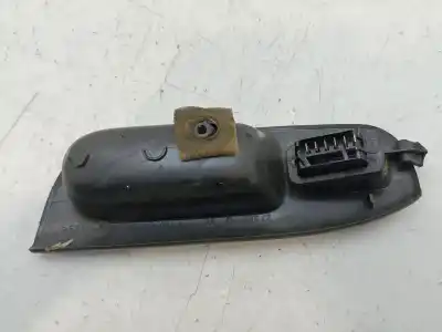 Pièce détachée automobile d'occasion commande de lève vitre avant droit pour renault scenic rx4 (ja0) 1.9 dci salomon références oem iam 7700431172   Pièce détachée automobile d'occasion commande de lève vitre avant droit pour renault scenic rx4 (ja0) 1.9 dci salomon références oem iam 7700431172
