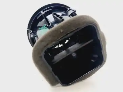 Peça sobressalente para automóvel em segunda mão grelha de ventilação tablier por audi a3 (8vk) s line edition referências oem iam 81a820901b  