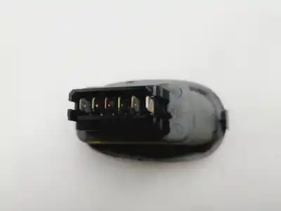 Pièce détachée automobile d'occasion commande de lève vitre arrière droit pour renault scenic rx4 (ja0) 1.9 dci salomon références oem iam 7700433115   Pièce détachée automobile d'occasion commande de lève vitre arrière droit pour renault scenic rx4 (ja0) 1.9 dci salomon références oem iam 7700433115