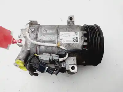 Peça sobressalente para automóvel em segunda mão compressor de ar condicionado a/a a/c por renault captur ii zen 91 cv / 67 kw referências oem iam 926004423r  