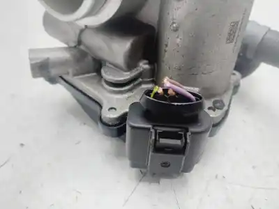 Peça sobressalente para automóvel em segunda mão borboleta de admissão por audi a3 (8vk) s line edition referências oem iam 04l128063t  