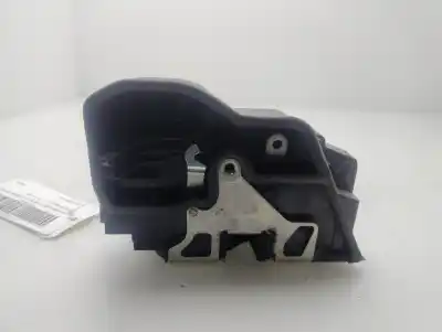 Second-hand car spare part front right door lock for bmw x3 (e83) 2.0d oem iam references 51217202146  