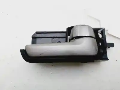 Автозапчасти б/у внутри передней правой ручки за SUZUKI SWIFT BERLINA (MZ) GL ссылки OEM IAM 8311062J10BWL  