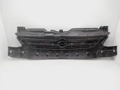 Recambio de automóvil de segunda mano de Rejilla Delantera para OPEL CORSA C Essentia referencias OEM IAM 13120824  