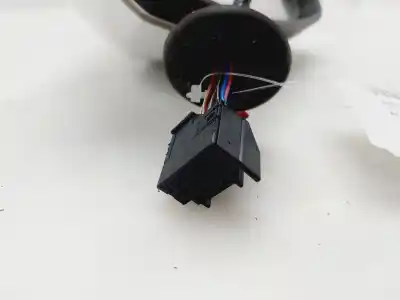 Peça sobressalente para automóvel em segunda mão espelho retrovisor direito por audi a3 (8vk) s line edition referências oem iam 8v1857410n