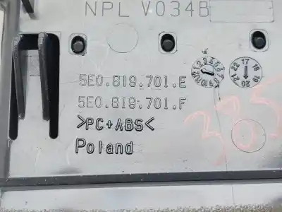 Автозапчастина б/у аераційна решіта для skoda octavia combi (5e5) ambition посилання на oem iam 5e0819701e  