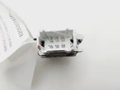 Peça sobressalente para automóvel em segunda mão botão / interruptor elevador vidro traseiro direito por renault scenic ii authentique 106 cv / 78 kw referências oem iam 8200315029