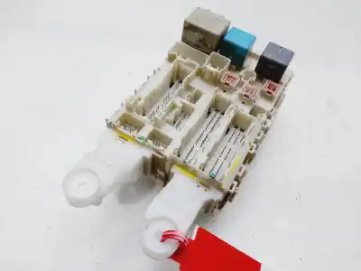 Second-hand car spare part fuse box unit for toyota auris luna oem iam references 8273002150