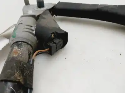 Pezzo di ricambio per auto di seconda mano gancio cintura anteriore destro per opel corsa d essentia riferimenti oem iam 607075100d