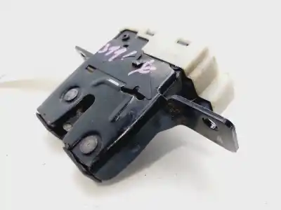 Second-hand car spare part trunk lock for renault clio iii pack dynamique oem iam references 8200947699