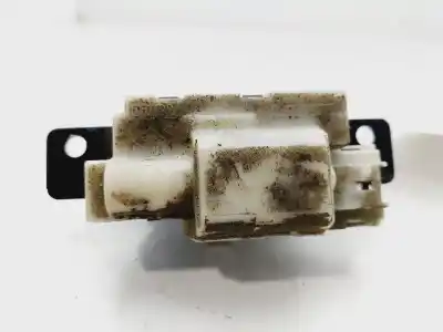 Second-hand car spare part trunk lock for renault clio iii pack dynamique oem iam references 8200947699  