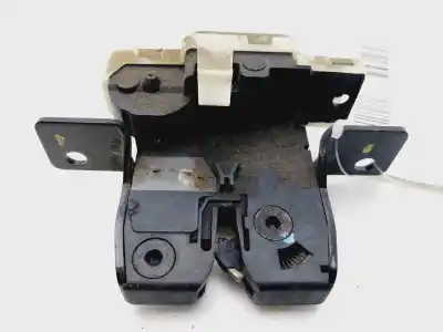 Second-hand car spare part trunk lock for renault clio iii pack dynamique oem iam references 8200947699  