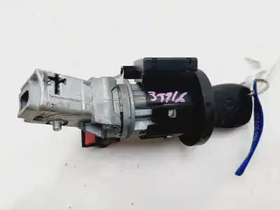 Second-hand car spare part ignition switch for renault clio iii pack dynamique oem iam references 8200214173d  
