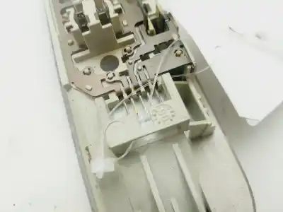Peça sobressalente para automóvel em segunda mão luz interior por renault clio iii pack dynamique referências oem iam 8200073231  